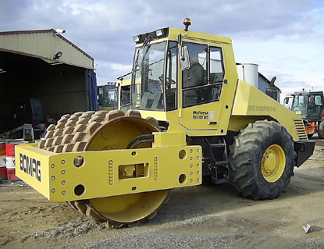 Autopropulsado Bomag BW 219PDH·3 - مدحلة ضاغطة: صورة 1 Autopropulsado Bomag BW 219PDH·3 - مدحلة ضاغطة: صورة 1