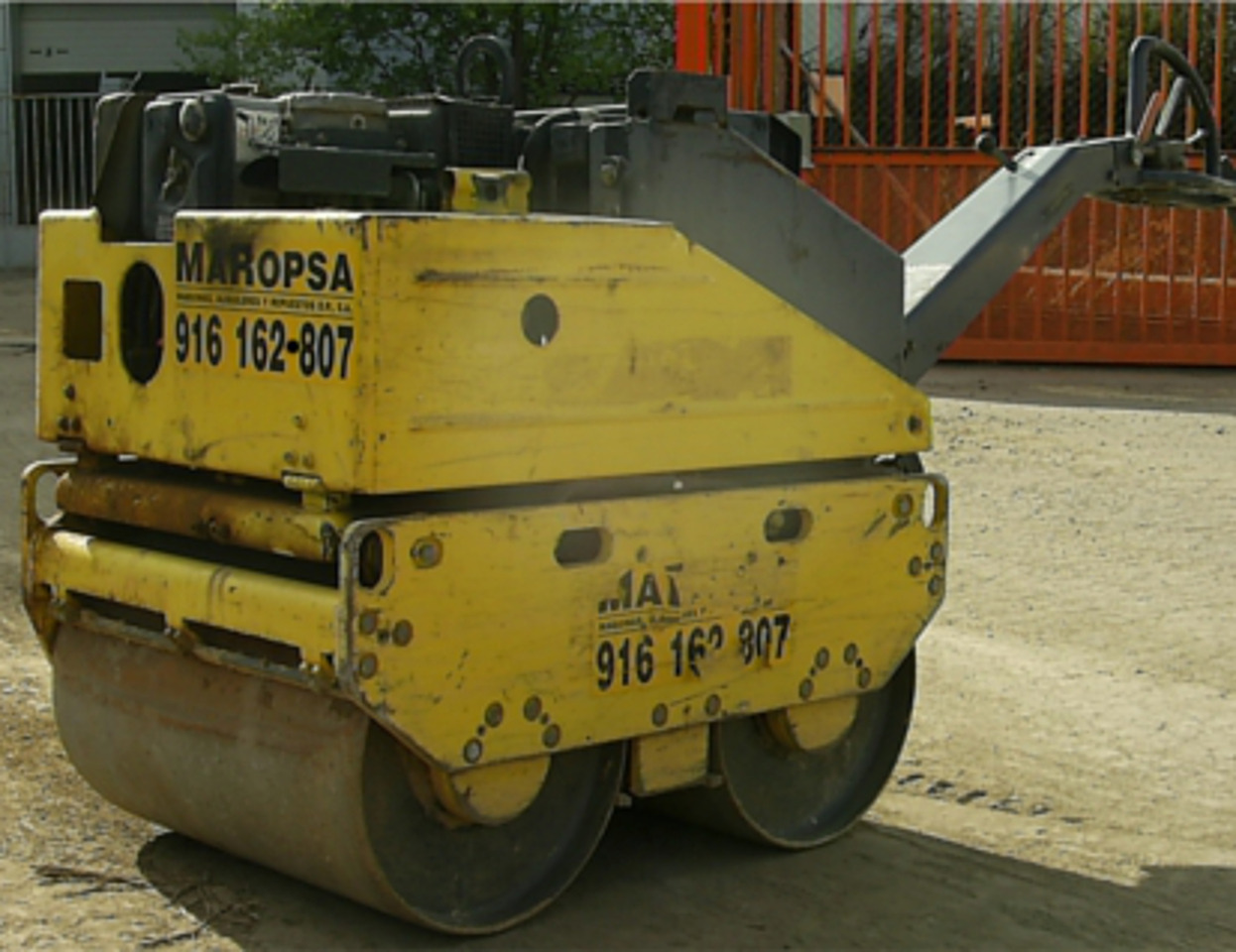 Compactador Manual Bomag BW 65H - مدحلة صغيرة: صورة 1 Compactador Manual Bomag BW 65H - مدحلة صغيرة: صورة 1