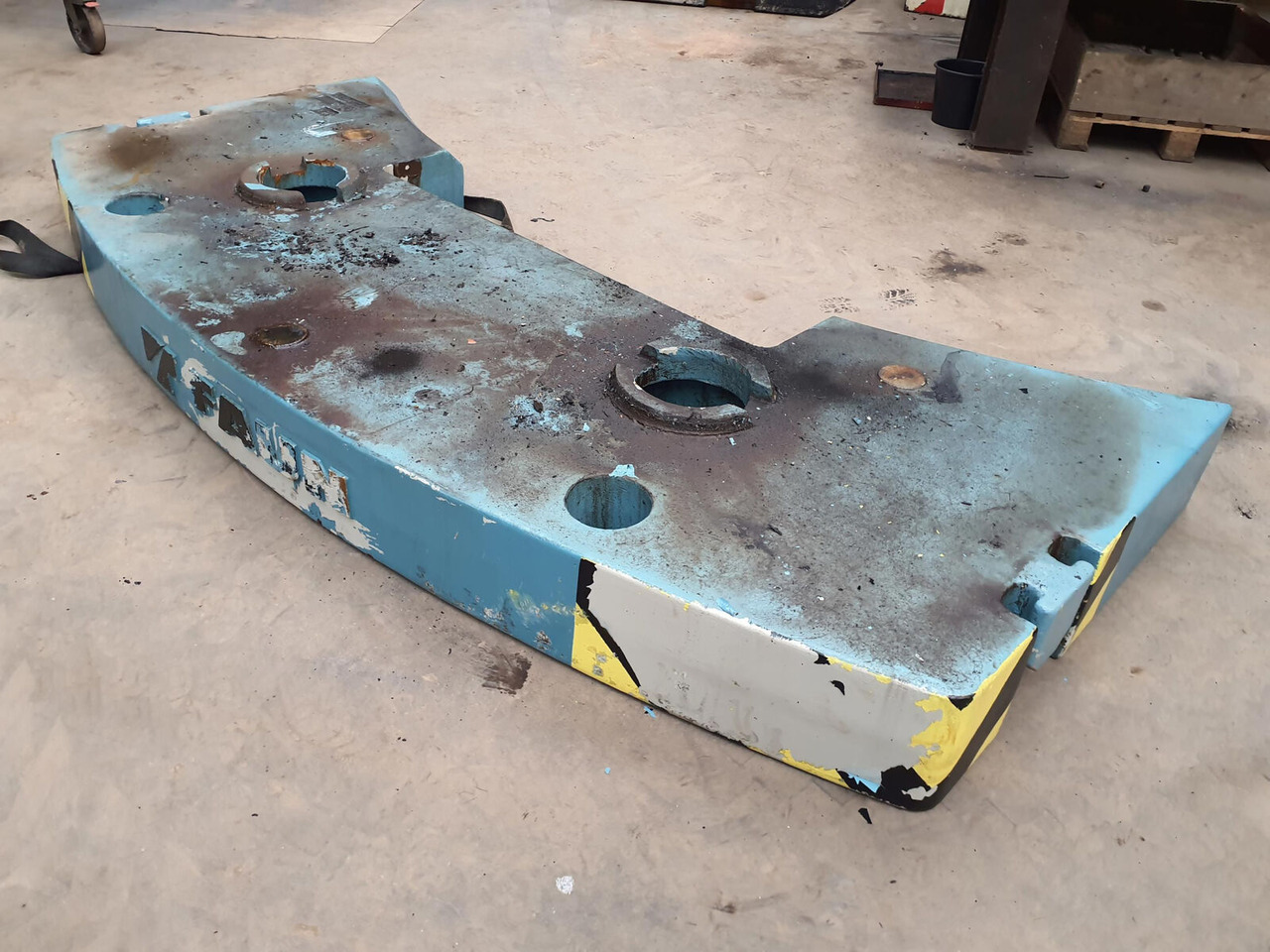 FAUN ATF 60-3 counterweight 3.1 ton - الوزن المعاكس - موبايل كرين: صورة 1 FAUN ATF 60-3 counterweight 3.1 ton - الوزن المعاكس - موبايل كرين: صورة 1