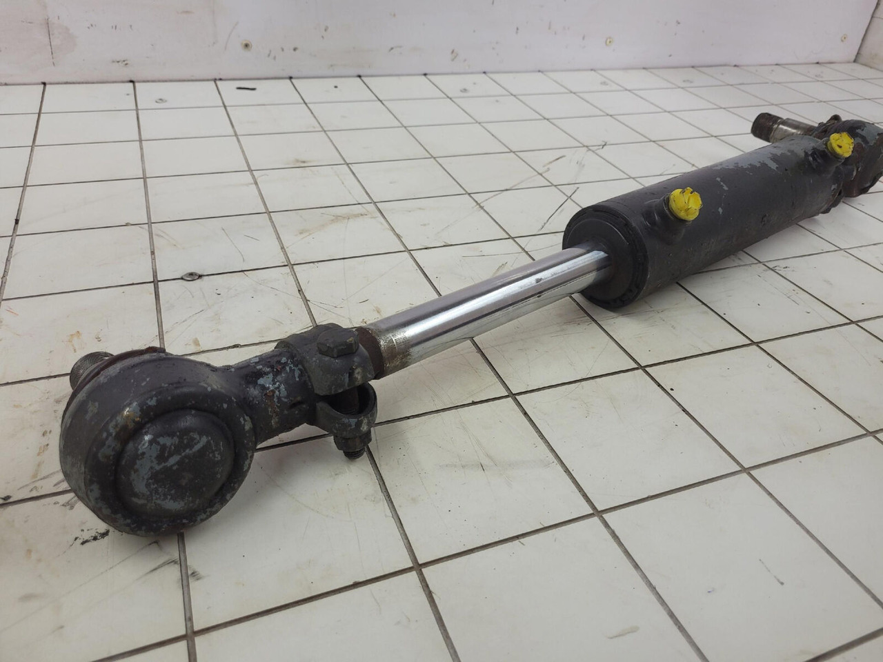 FAUN ATF 60-4 steering cylinder - اسطوانة هيدروليكية - موبايل كرين: صورة 2 FAUN ATF 60-4 steering cylinder - اسطوانة هيدروليكية - موبايل كرين: صورة 2