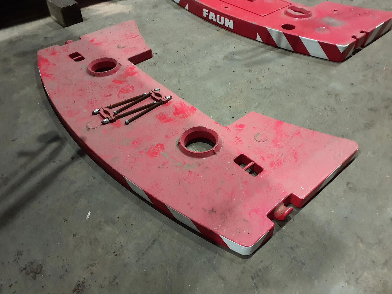 FAUN AUN HK 60 Counterweight 1,1 ton - الوزن المعاكس - موبايل كرين: صورة 3 FAUN AUN HK 60 Counterweight 1,1 ton - الوزن المعاكس - موبايل كرين: صورة 3