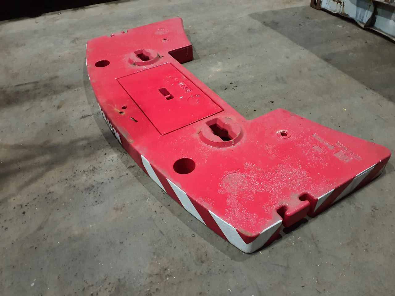 FAUN AUN HK 60 counterweight 2 ton - الوزن المعاكس - موبايل كرين: صورة 4 FAUN AUN HK 60 counterweight 2 ton - الوزن المعاكس - موبايل كرين: صورة 4