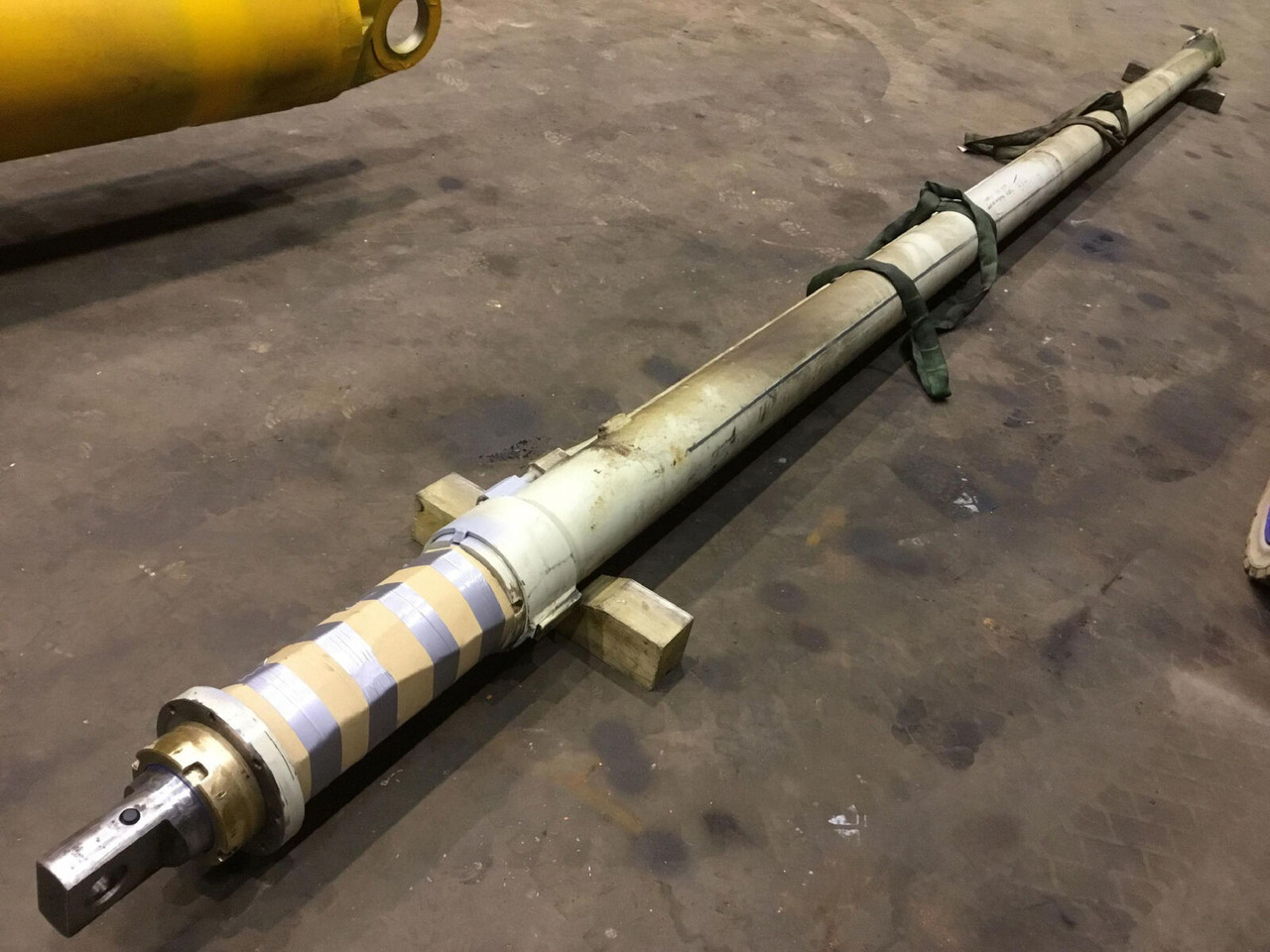 FAUN RTF 30 telescopic cylinder double - اسطوانة هيدروليكية - موبايل كرين: صورة 1 FAUN RTF 30 telescopic cylinder double - اسطوانة هيدروليكية - موبايل كرين: صورة 1