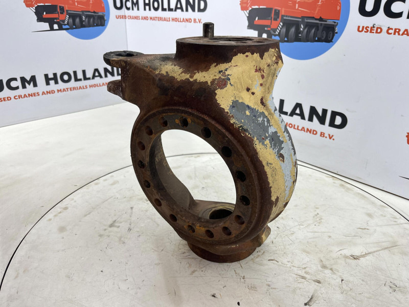 Faun RTF 50 Steering knuckle 16 holes axle 4 right - مفصل التوجيه - رافعة: صورة 1 Faun RTF 50 Steering knuckle 16 holes axle 4 right - مفصل التوجيه - رافعة: صورة 1