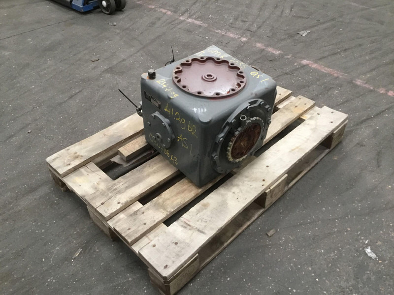 Grove GMK 3055 diff box axle nr 1 - صندوق التروس التفاضلية - رافعة: صورة 4 Grove GMK 3055 diff box axle nr 1 - صندوق التروس التفاضلية - رافعة: صورة 4