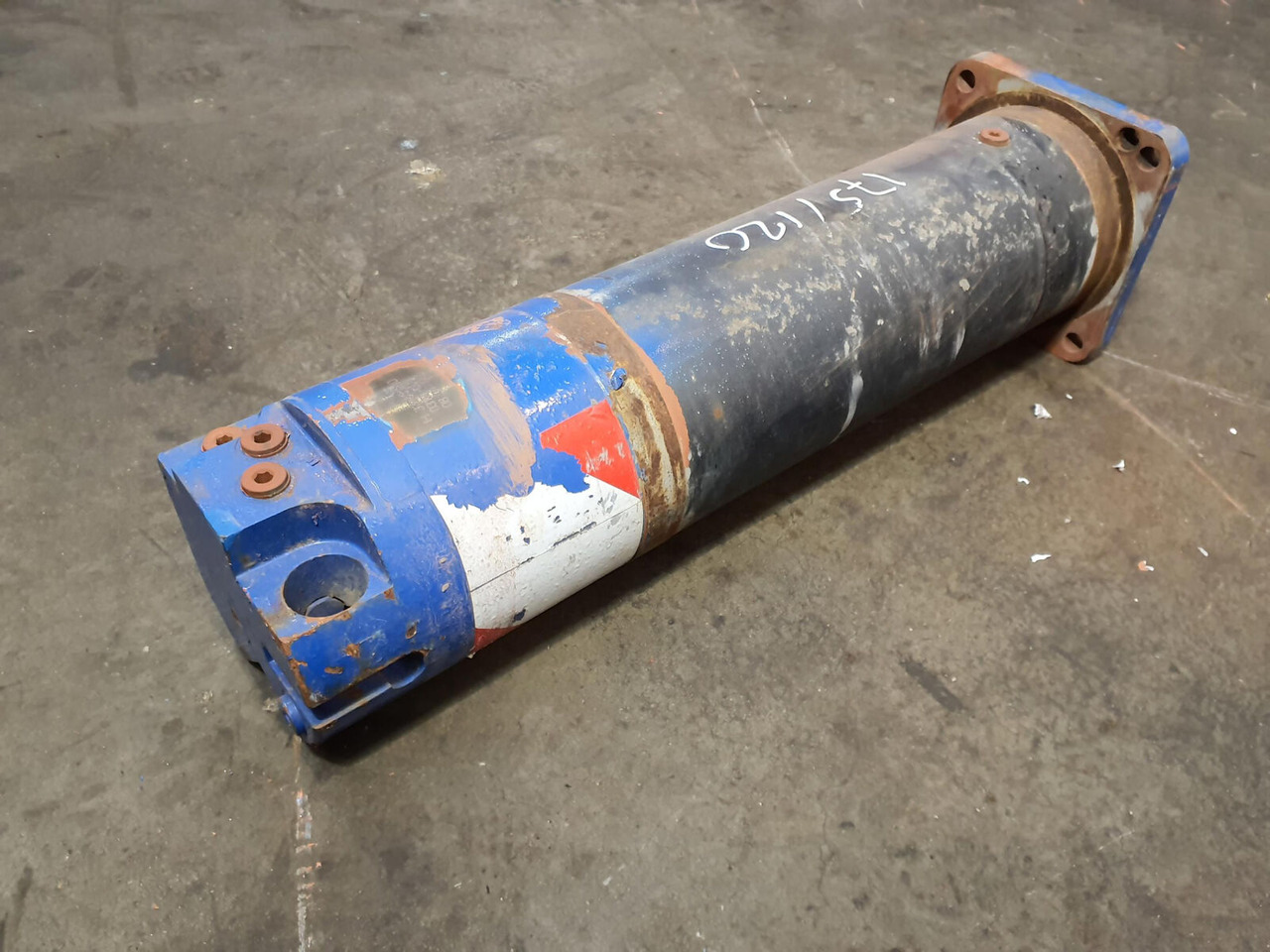 Grove GMK 5220, 5170 outrigger cylinder - تعليق - موبايل كرين: صورة 3 Grove GMK 5220, 5170 outrigger cylinder - تعليق - موبايل كرين: صورة 3