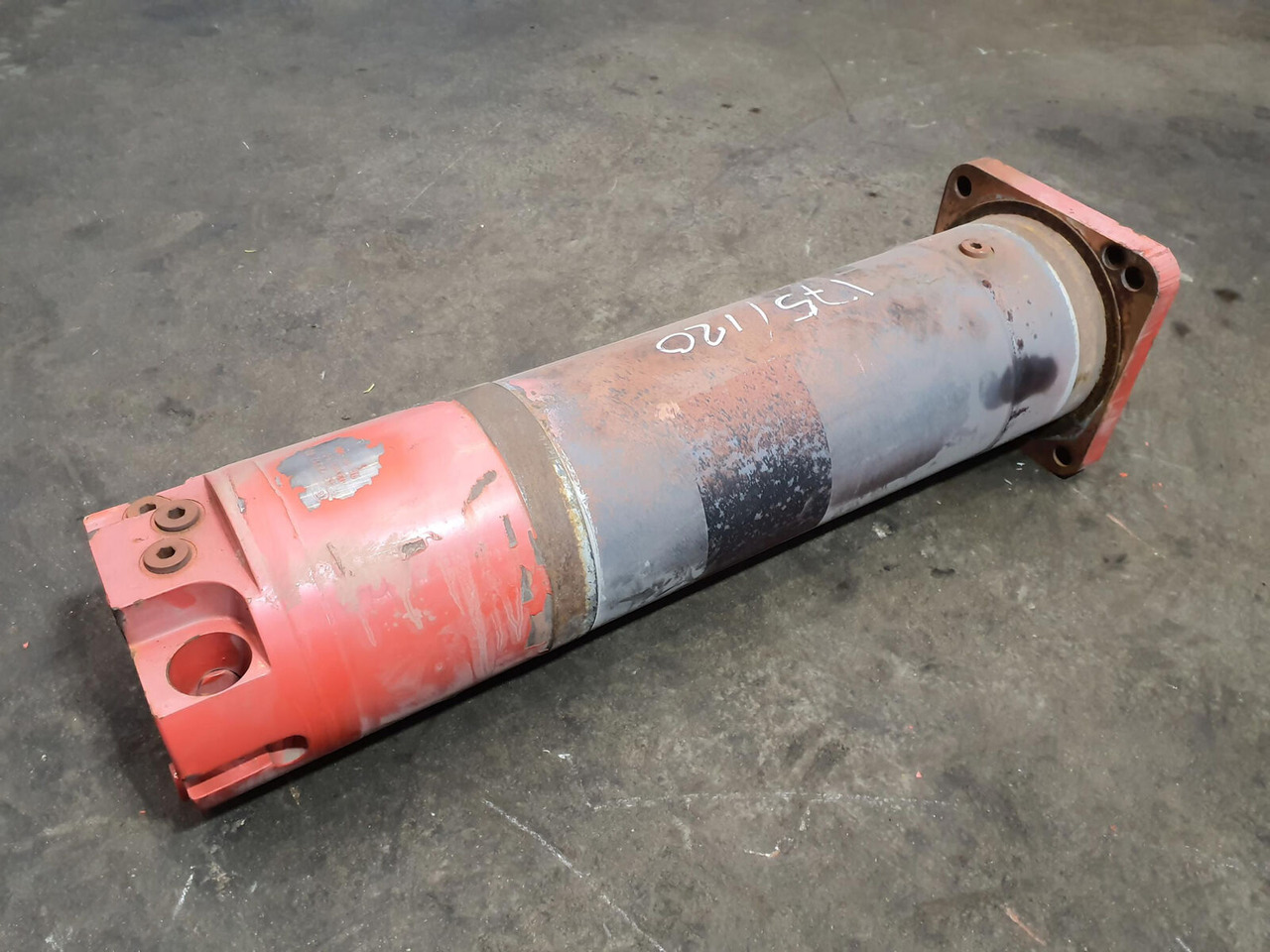 Grove GMK 5220, 5170 outrigger cylinder - تعليق - موبايل كرين: صورة 2 Grove GMK 5220, 5170 outrigger cylinder - تعليق - موبايل كرين: صورة 2