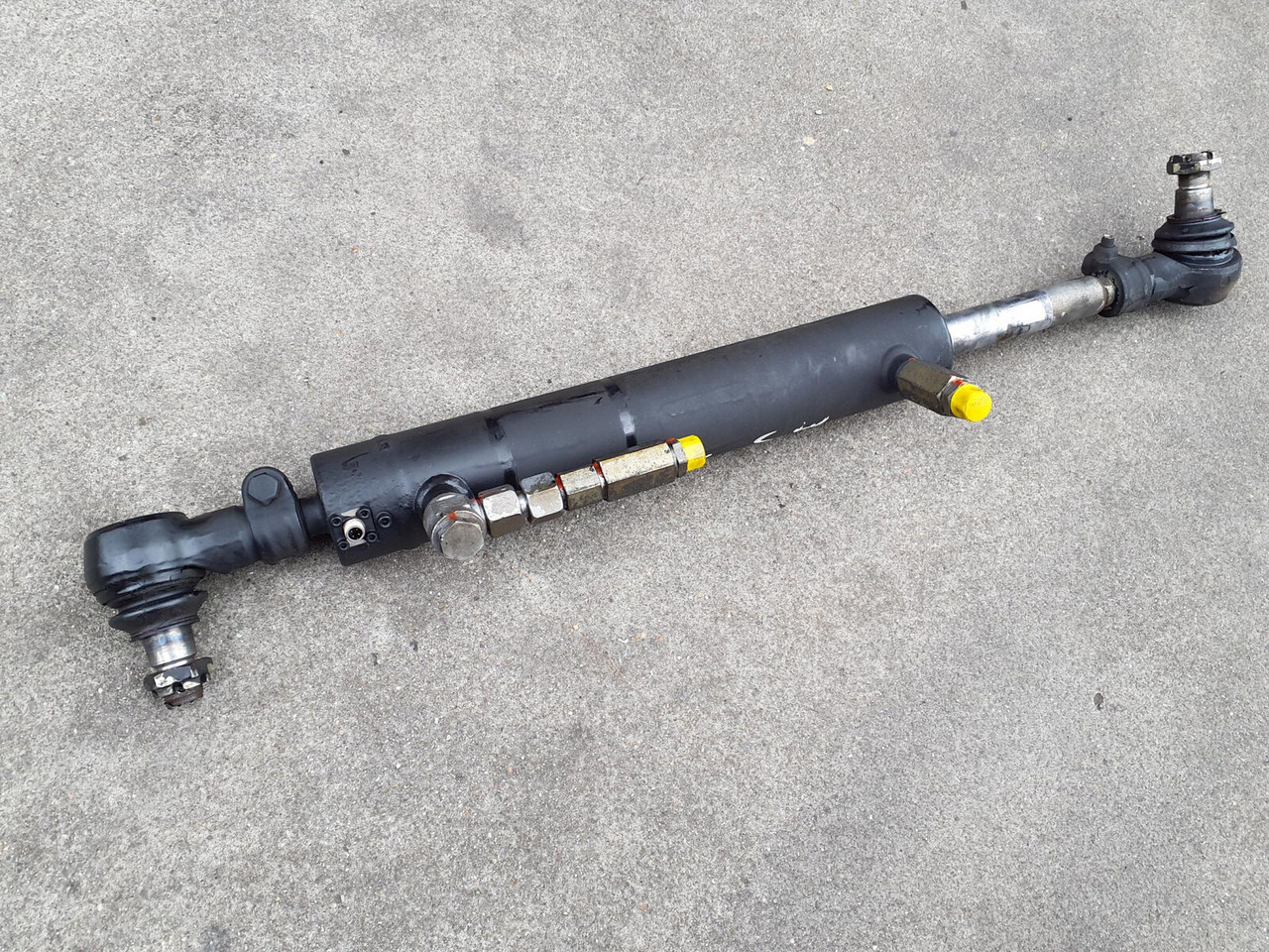 Grove GMK 6400 steering cylinder (weber) axle 2r - اسطوانة هيدروليكية - موبايل كرين: صورة 2 Grove GMK 6400 steering cylinder (weber) axle 2r - اسطوانة هيدروليكية - موبايل كرين: صورة 2
