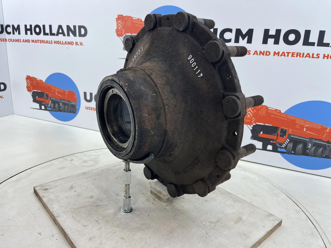 Grove GMK Megatrak wheel hub - محور - رافعة: صورة 3 Grove GMK Megatrak wheel hub - محور - رافعة: صورة 3