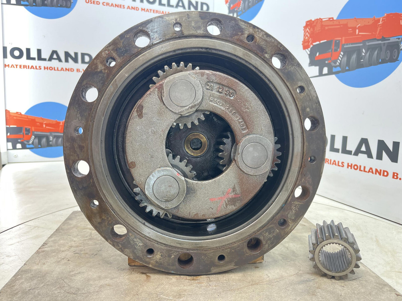 Kessler+Co Kessler Planetary gear 17-24-67-32-3pl-H83-42 - محرك السفر - موبايل كرين: صورة 4 Kessler+Co Kessler Planetary gear 17-24-67-32-3pl-H83-42 - محرك السفر - موبايل كرين: صورة 4