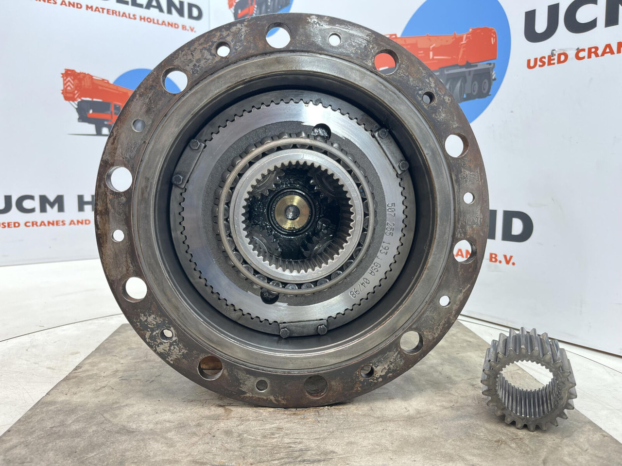 Kessler+Co Kessler planetary gear 22-25-74-40-4pl-H172-46 - محرك السفر - رافعة: صورة 5 Kessler+Co Kessler planetary gear 22-25-74-40-4pl-H172-46 - محرك السفر - رافعة: صورة 5
