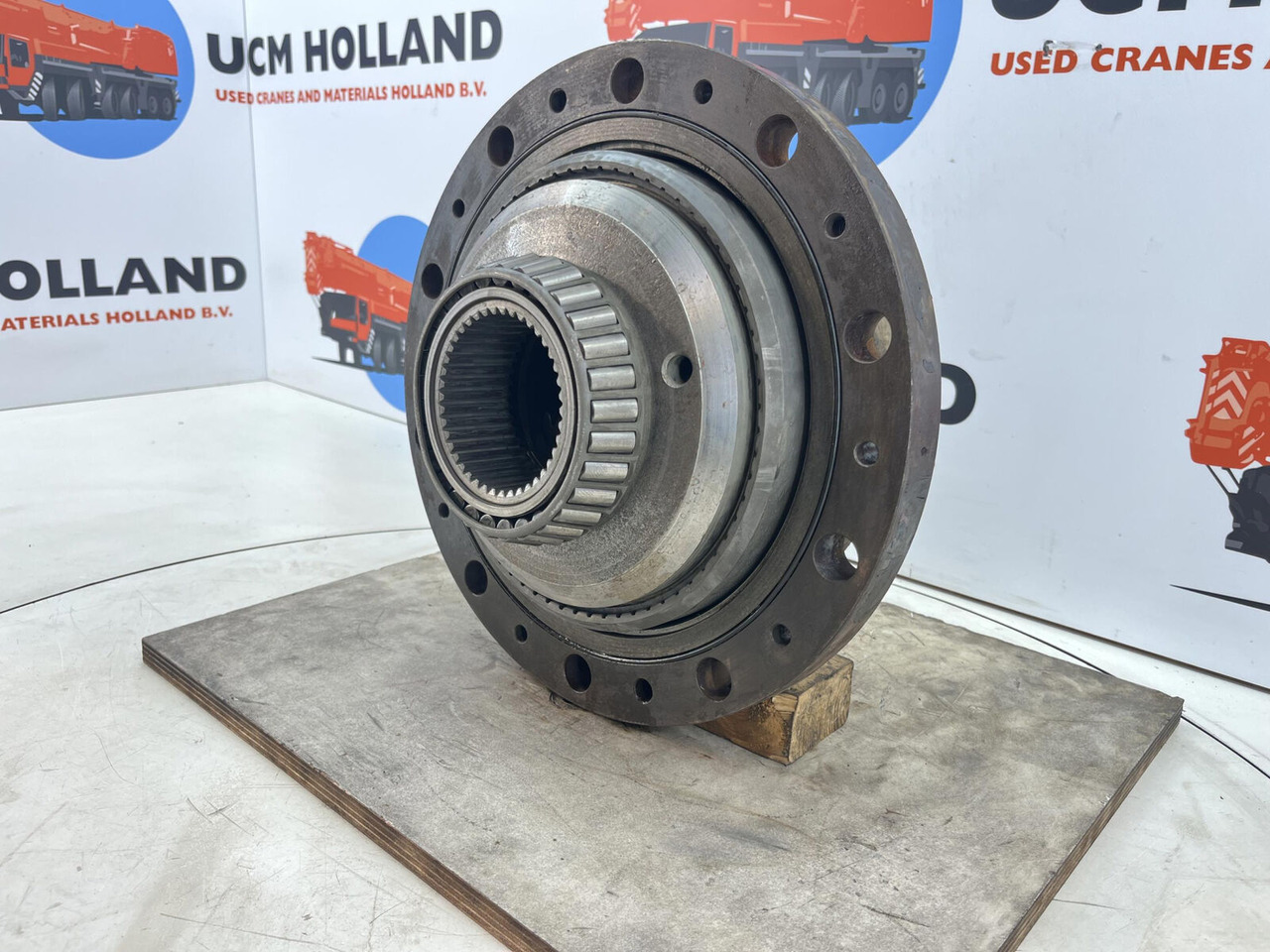 Kessler Planetary gear 17-24-67-32-3pl-H83-42 - محرك السفر - موبايل كرين: صورة 3 Kessler Planetary gear 17-24-67-32-3pl-H83-42 - محرك السفر - موبايل كرين: صورة 3