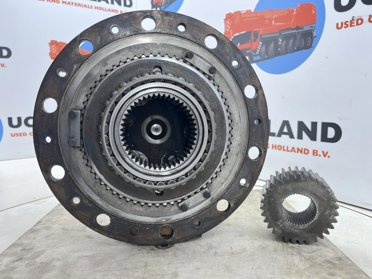 Kessler Planetary gear 31-15-62-40-pl-H84-46 - محرك السفر - موبايل كرين: صورة 5 Kessler Planetary gear 31-15-62-40-pl-H84-46 - محرك السفر - موبايل كرين: صورة 5