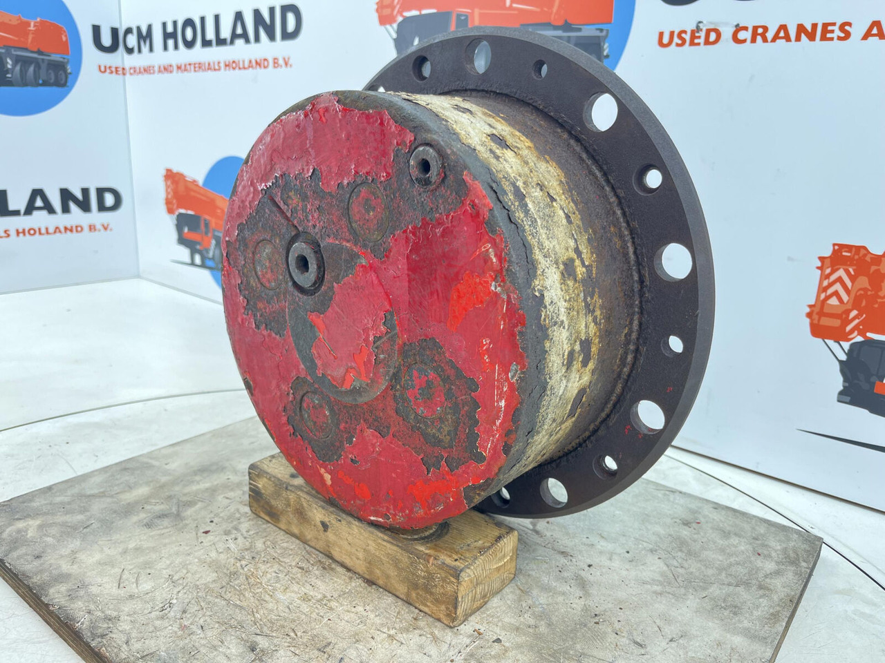Kessler planetary gear 21-21-63-40-4pl-H140-46 - محرك السفر - رافعة: صورة 2 Kessler planetary gear 21-21-63-40-4pl-H140-46 - محرك السفر - رافعة: صورة 2