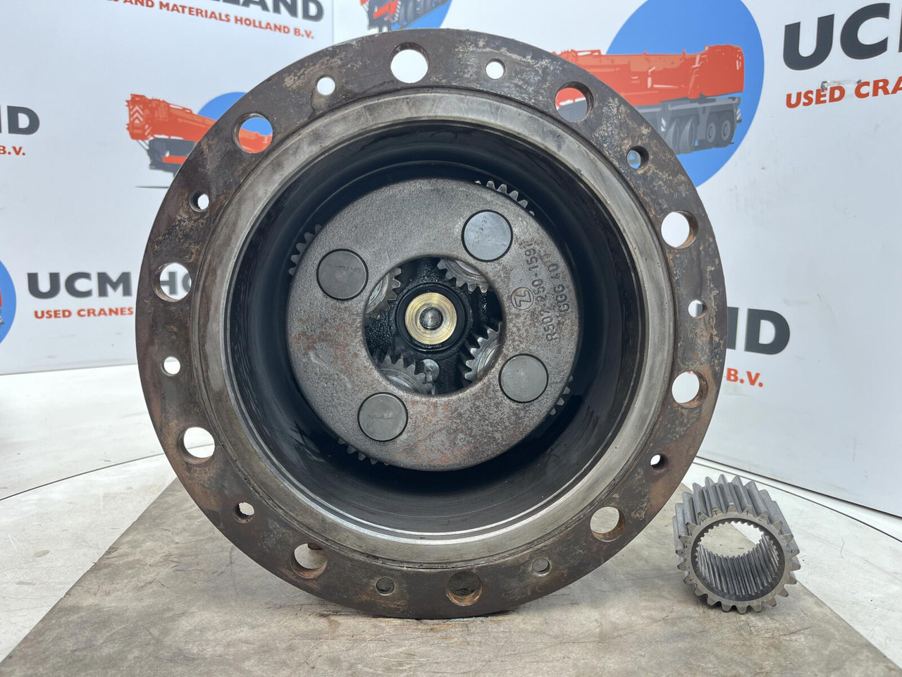 Kessler planetary gear 22-25-74-40-4pl-H172-46 - محرك السفر - رافعة: صورة 4 Kessler planetary gear 22-25-74-40-4pl-H172-46 - محرك السفر - رافعة: صورة 4