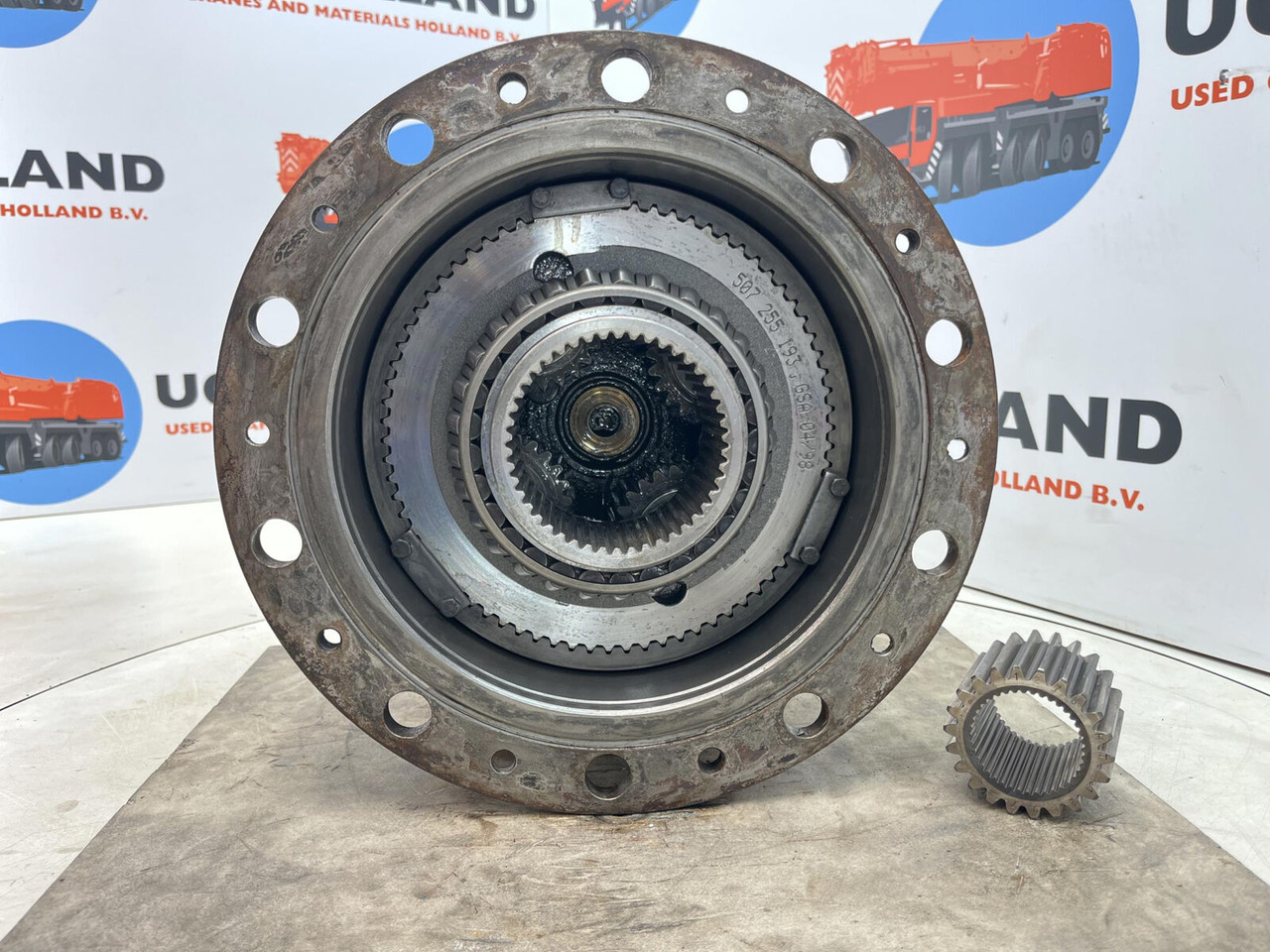 Kessler planetary gear 22-25-74-40-4pl-H172-46 - محرك السفر - رافعة: صورة 5 Kessler planetary gear 22-25-74-40-4pl-H172-46 - محرك السفر - رافعة: صورة 5