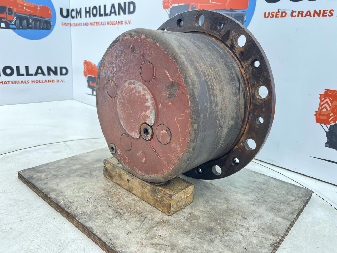 Kessler planetary gear 22-25-74-40-4pl-H177-46 - محرك السفر - موبايل كرين: صورة 2 Kessler planetary gear 22-25-74-40-4pl-H177-46 - محرك السفر - موبايل كرين: صورة 2