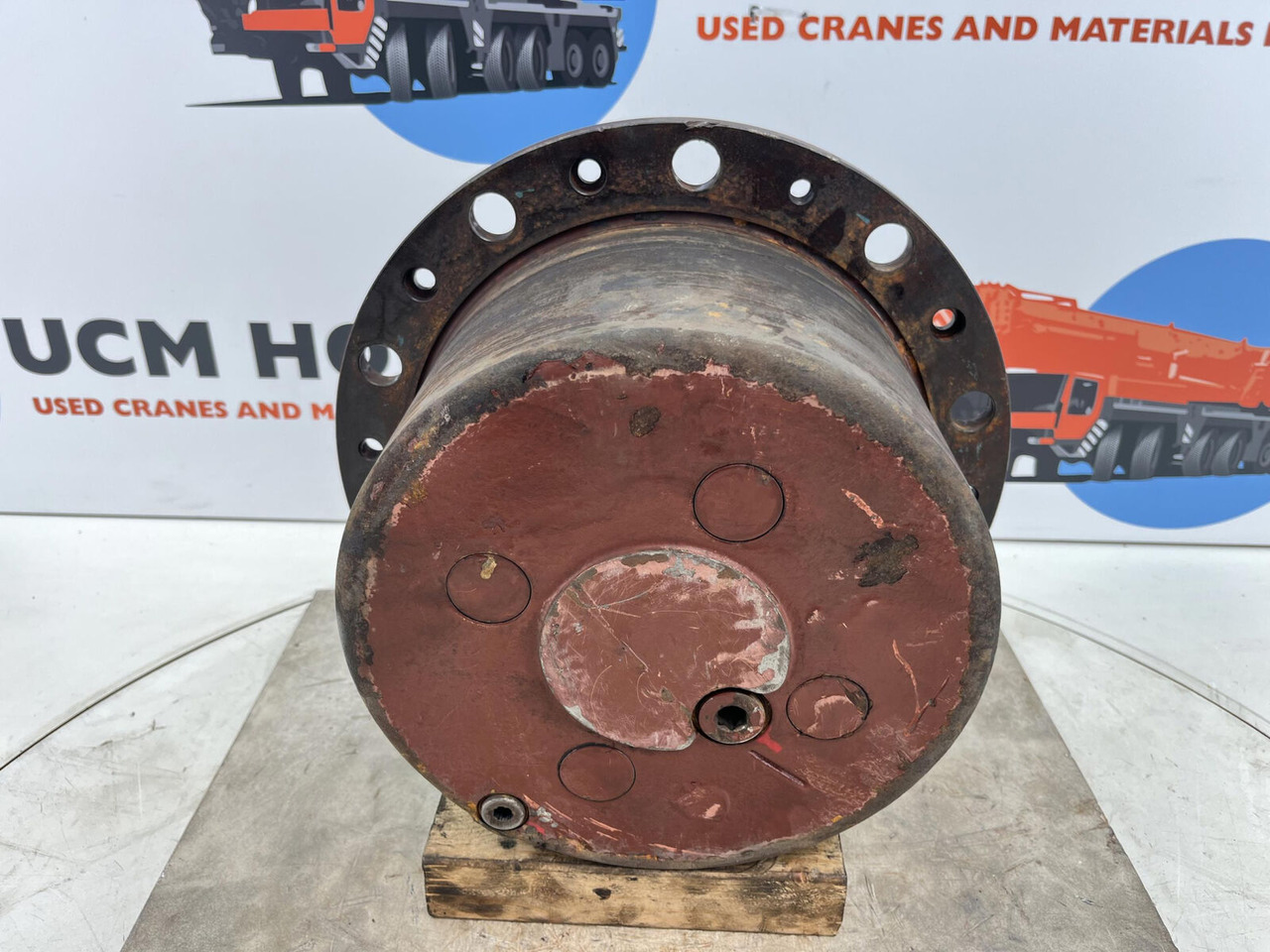 Kessler planetary gear 22-25-74-40-4pl-H177-46 - محرك السفر - موبايل كرين: صورة 1 Kessler planetary gear 22-25-74-40-4pl-H177-46 - محرك السفر - موبايل كرين: صورة 1