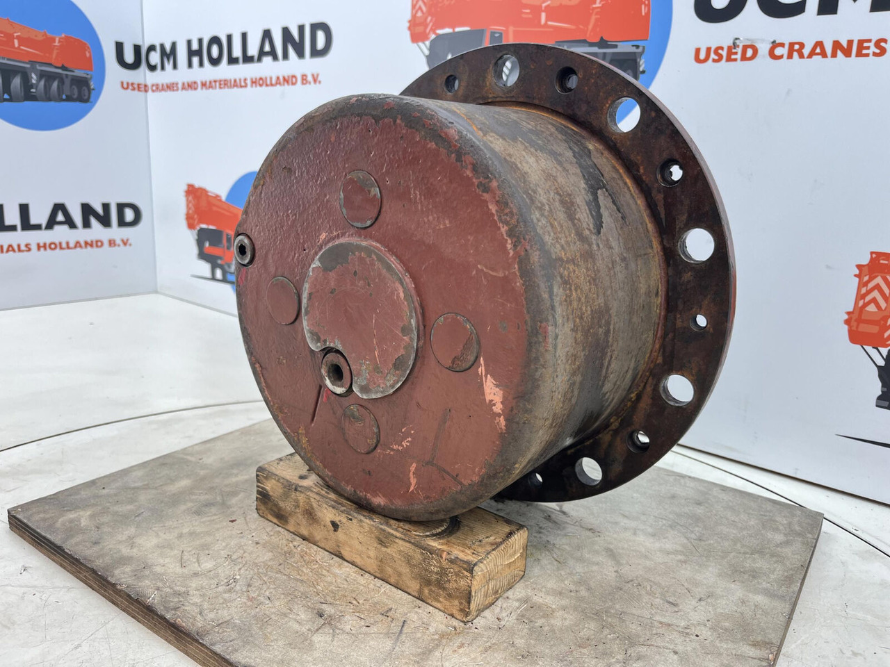 Kessler planetary gear 22-25-74-40-4pl-H177-46 - محرك السفر - موبايل كرين: صورة 2 Kessler planetary gear 22-25-74-40-4pl-H177-46 - محرك السفر - موبايل كرين: صورة 2