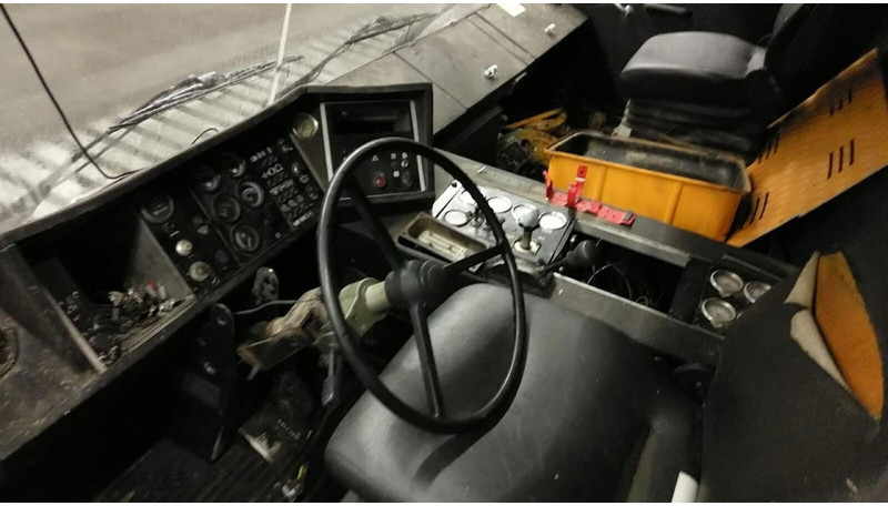 Krupp KMK 5100 lower cabin - الكابينة والداخلية - رافعة: صورة 5 Krupp KMK 5100 lower cabin - الكابينة والداخلية - رافعة: صورة 5