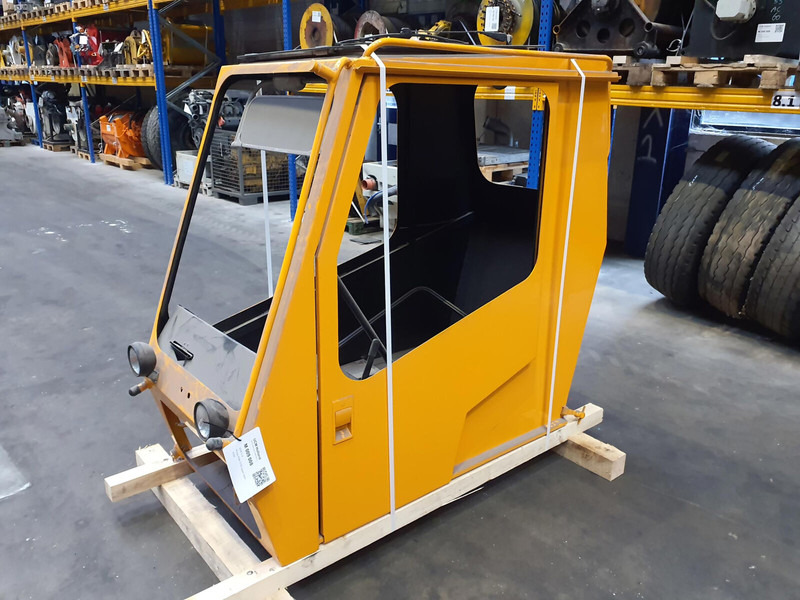 Krupp KMK 5100 upper cabin - الكابينة والداخلية - رافعة: صورة 1 Krupp KMK 5100 upper cabin - الكابينة والداخلية - رافعة: صورة 1