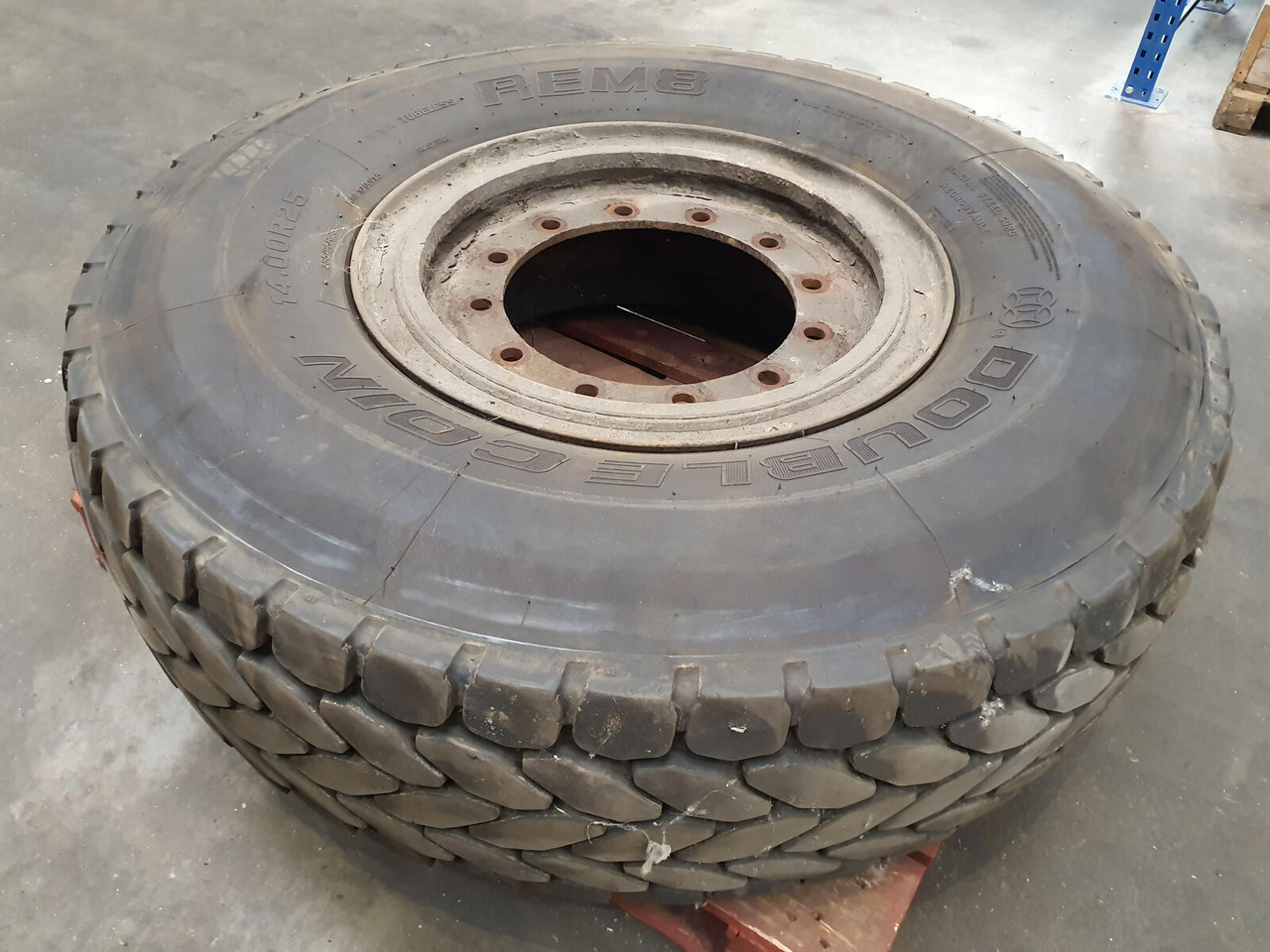 Krupp Wheel 385/95R25 12 5.4 3p - عجلات - رافعة: صورة 2 Krupp Wheel 385/95R25 12 5.4 3p - عجلات - رافعة: صورة 2