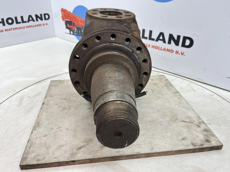 Liebherr LT 1090 Steering knuckle 16 holes - مفصل التوجيه - رافعة: صورة 2 Liebherr LT 1090 Steering knuckle 16 holes - مفصل التوجيه - رافعة: صورة 2