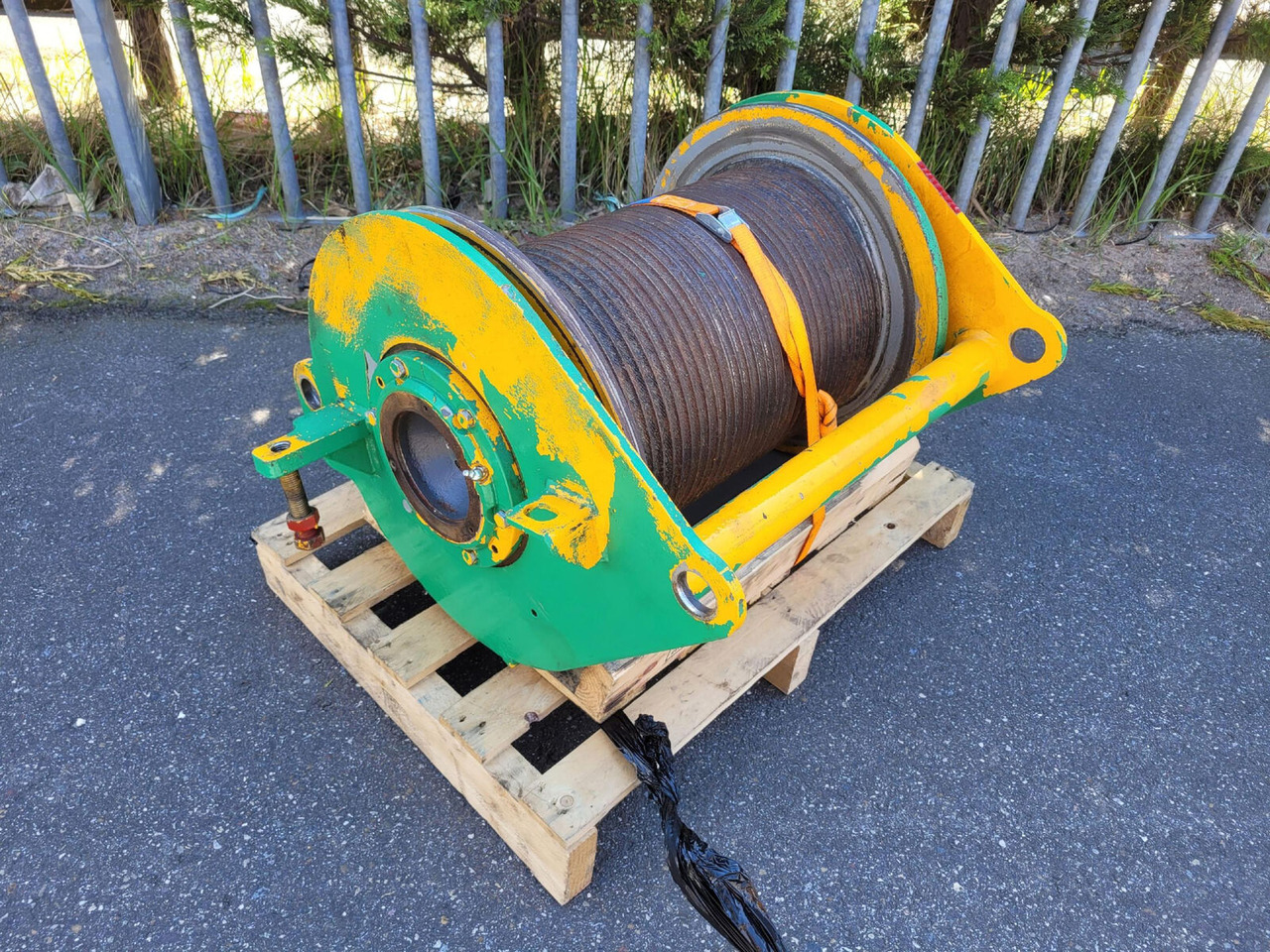 Liebherr LTM 1040-2.1 winch - ونش لإنقاذ السيارات - موبايل كرين: صورة 3 Liebherr LTM 1040-2.1 winch - ونش لإنقاذ السيارات - موبايل كرين: صورة 3