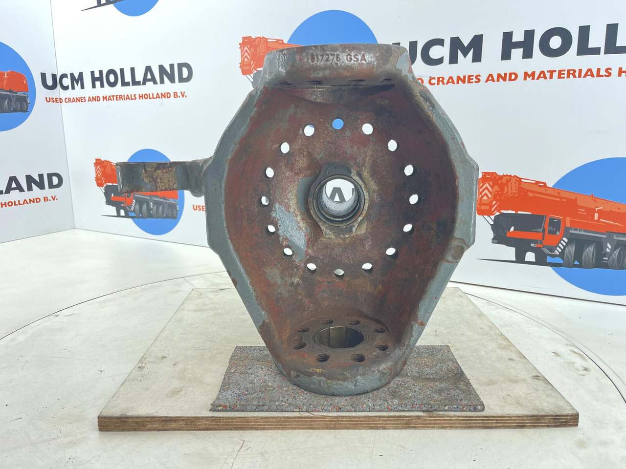 Liebherr LTM 1050-1 steering knuckle 16 holes axle 3 left - مفصل التوجيه - موبايل كرين: صورة 5 Liebherr LTM 1050-1 steering knuckle 16 holes axle 3 left - مفصل التوجيه - موبايل كرين: صورة 5