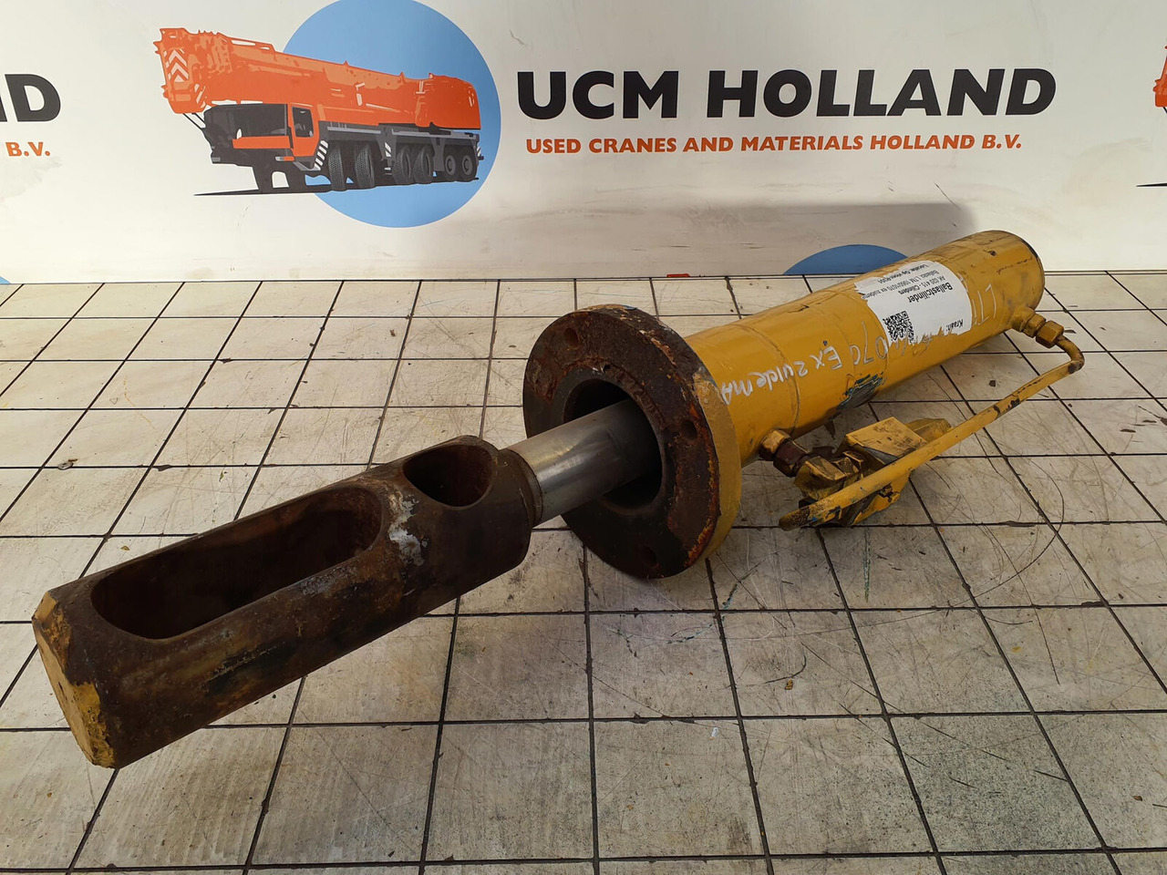 Liebherr LTM 1060/1070 counterweight cylinder - اسطوانة هيدروليكية - موبايل كرين: صورة 3 Liebherr LTM 1060/1070 counterweight cylinder - اسطوانة هيدروليكية - موبايل كرين: صورة 3