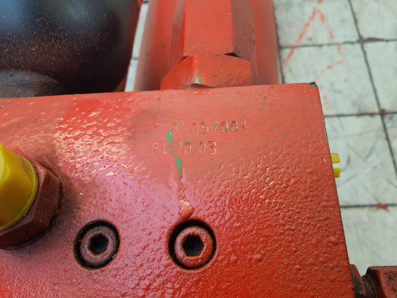 Liebherr LTM 1060-2 counterweight cylinder - اسطوانة هيدروليكية - موبايل كرين: صورة 5 Liebherr LTM 1060-2 counterweight cylinder - اسطوانة هيدروليكية - موبايل كرين: صورة 5