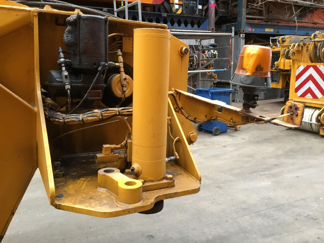 Liebherr LTM 1060-2 counterweight cylinder - اسطوانة هيدروليكية - موبايل كرين: صورة 2 Liebherr LTM 1060-2 counterweight cylinder - اسطوانة هيدروليكية - موبايل كرين: صورة 2