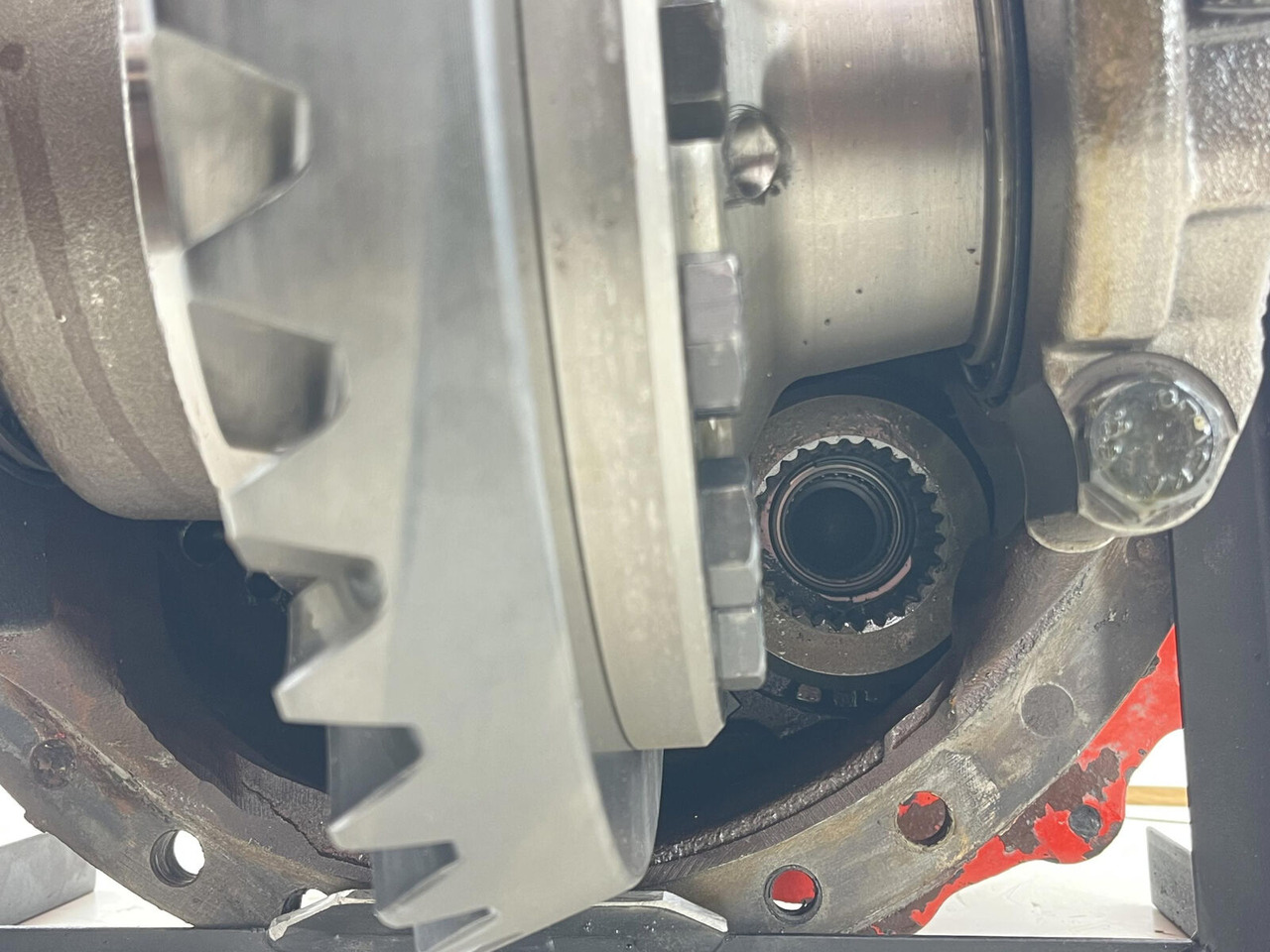 Liebherr LTM 1060 mid differential 13x35 axle 3 - صندوق التروس التفاضلية - موبايل كرين: صورة 5 Liebherr LTM 1060 mid differential 13x35 axle 3 - صندوق التروس التفاضلية - موبايل كرين: صورة 5