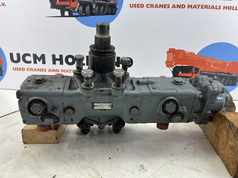 Liebherr LTM 1070 steering box - عمود التوجيه - رافعة: صورة 5 Liebherr LTM 1070 steering box - عمود التوجيه - رافعة: صورة 5