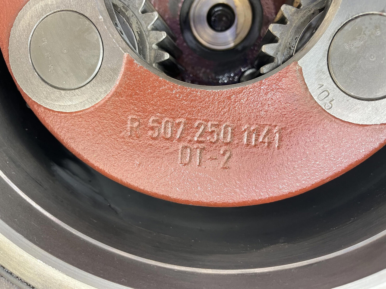 محرك السفر - موبايل كرين Liebherr LTM 1080 planetary gear 22-25-74-40-46-3pl-H135-46: صورة 8 محرك السفر - موبايل كرين Liebherr LTM 1080 planetary gear 22-25-74-40-46-3pl-H135-46: صورة 8