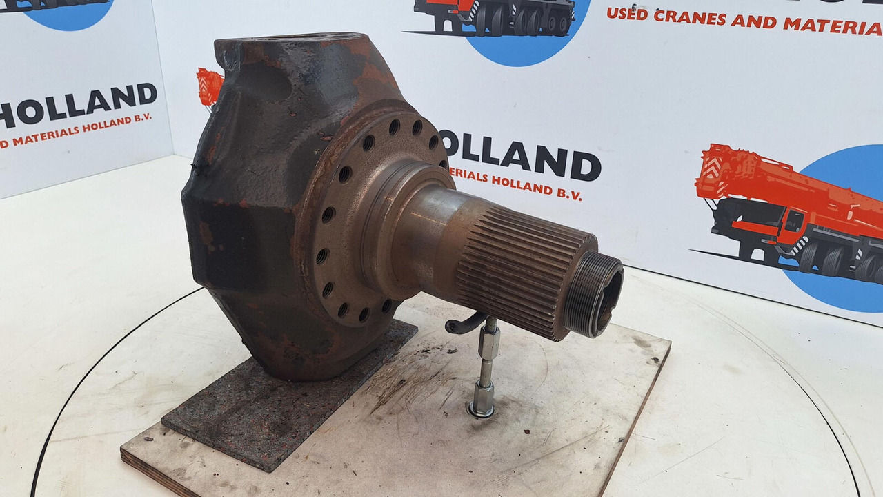 Liebherr LTM 1160/2 Steering knuckle 16 holes axle 1 - مفصل التوجيه - موبايل كرين: صورة 3 Liebherr LTM 1160/2 Steering knuckle 16 holes axle 1 - مفصل التوجيه - موبايل كرين: صورة 3