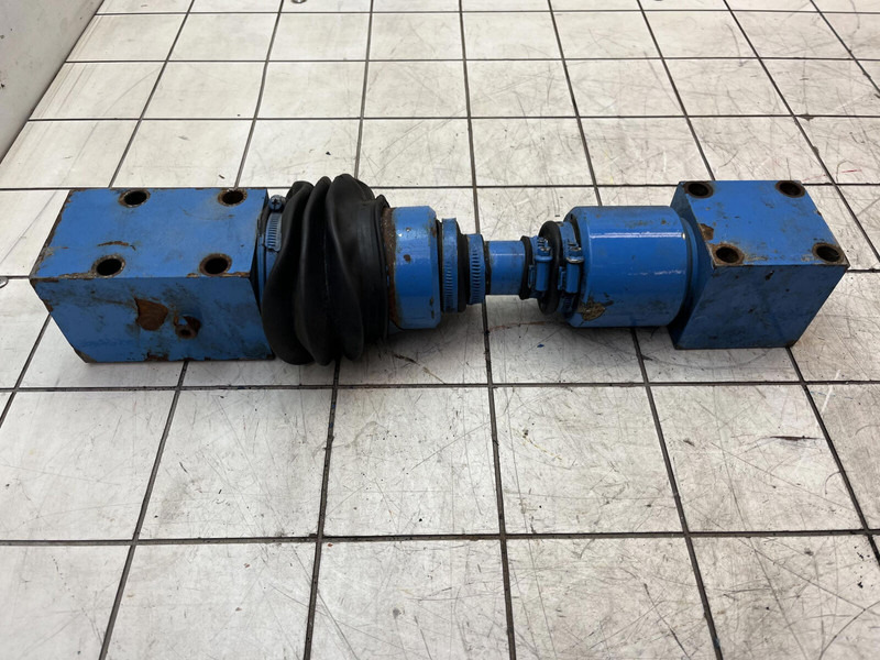 Liebherr LTM 1400-7.1 cylinder connection - اسطوانة هيدروليكية - رافعة: صورة 1 Liebherr LTM 1400-7.1 cylinder connection - اسطوانة هيدروليكية - رافعة: صورة 1