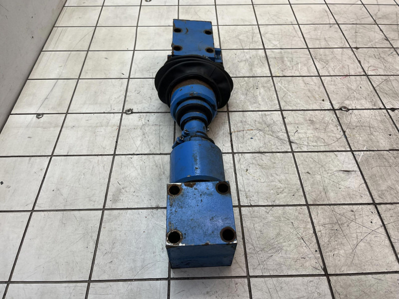 Liebherr LTM 1400-7.1 cylinder connection - اسطوانة هيدروليكية - رافعة: صورة 2 Liebherr LTM 1400-7.1 cylinder connection - اسطوانة هيدروليكية - رافعة: صورة 2