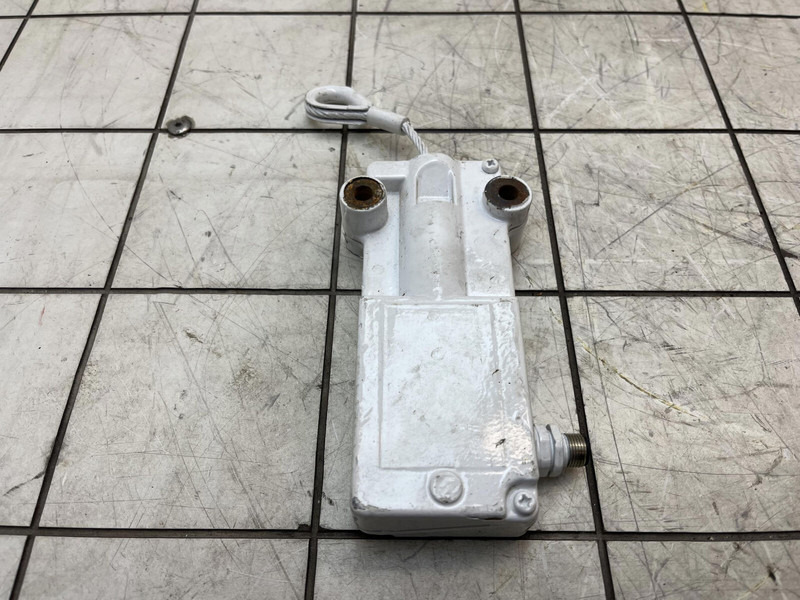 Liebherr LTM 1400-7.1 hoist limit switch - النظام الكهربائي - رافعة: صورة 2 Liebherr LTM 1400-7.1 hoist limit switch - النظام الكهربائي - رافعة: صورة 2