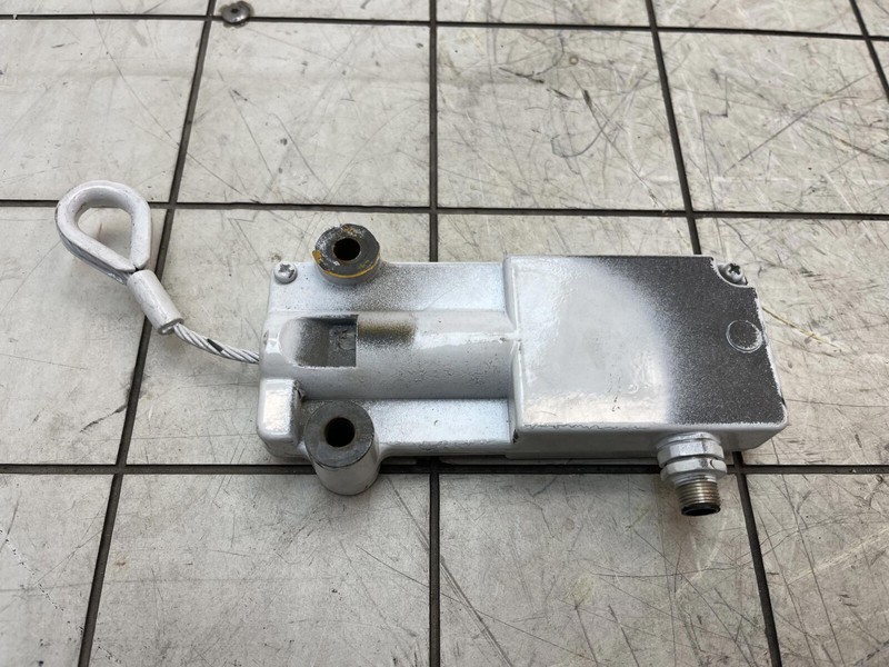 Liebherr LTM 1400-7.1 hoist limit switch - النظام الكهربائي - رافعة: صورة 5 Liebherr LTM 1400-7.1 hoist limit switch - النظام الكهربائي - رافعة: صورة 5