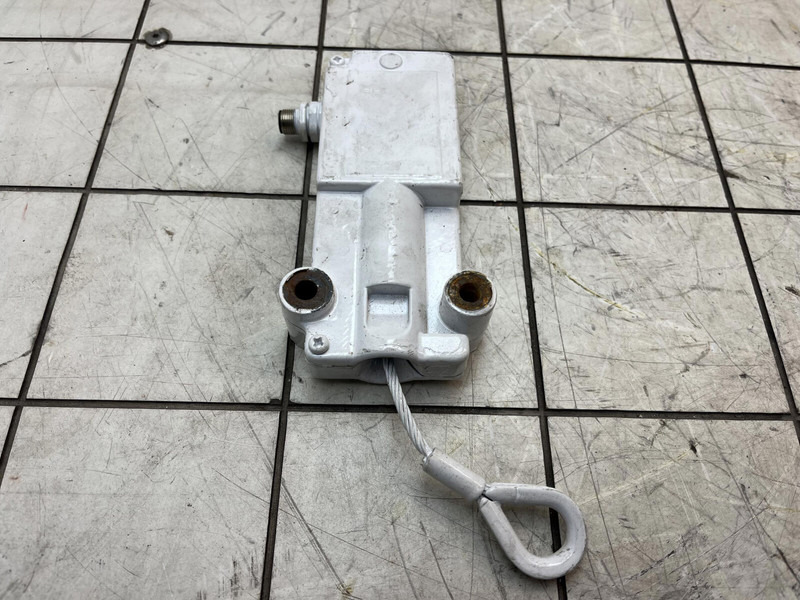 Liebherr LTM 1400-7.1 hoist limit switch - النظام الكهربائي - رافعة: صورة 4 Liebherr LTM 1400-7.1 hoist limit switch - النظام الكهربائي - رافعة: صورة 4