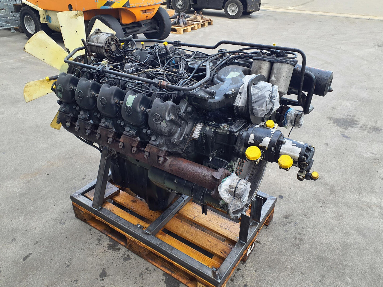 Mercedes-Benz LTM 1060 engine Mercedes-Benz OM 423 - محرك - موبايل كرين: صورة 4 Mercedes-Benz LTM 1060 engine Mercedes-Benz OM 423 - محرك - موبايل كرين: صورة 4