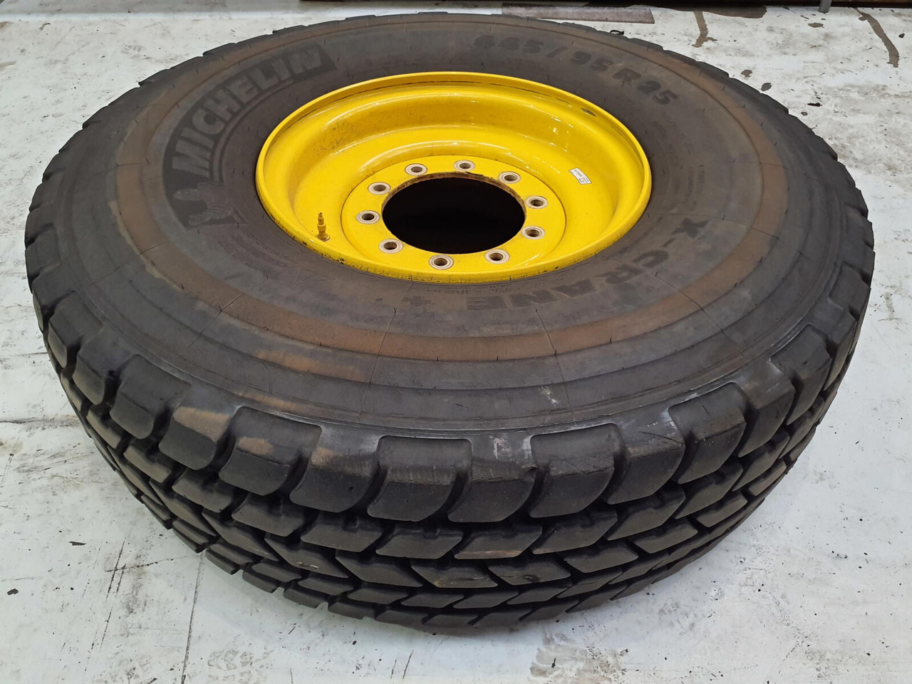 Michelin Wheel 445/95R25 10 12 1p - عجلات - رافعة: صورة 2 Michelin Wheel 445/95R25 10 12 1p - عجلات - رافعة: صورة 2