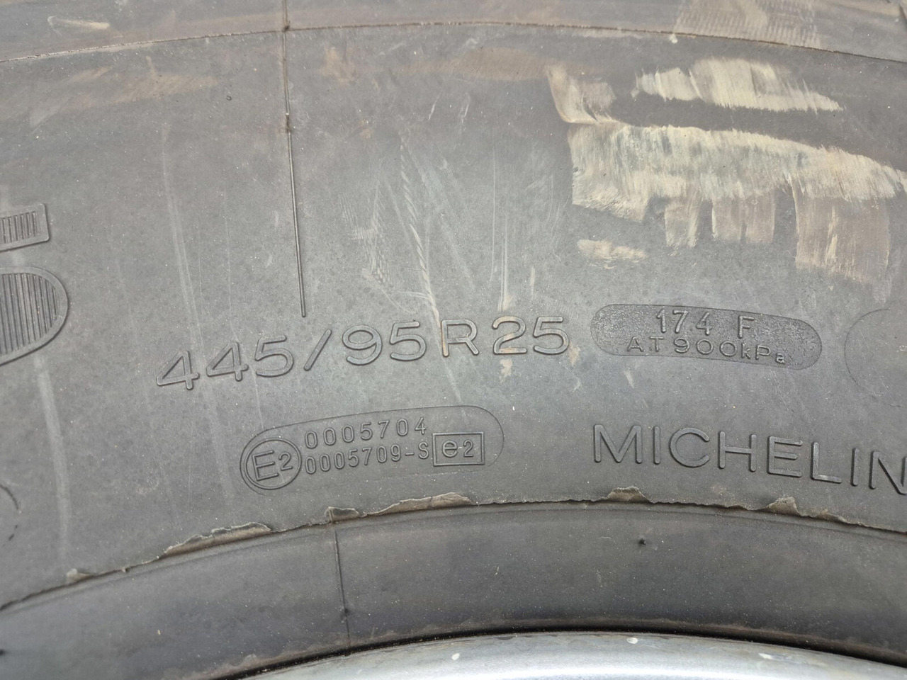 Michelin Wheel 445/95R25 10 12 1p - عجلات - رافعة: صورة 5 Michelin Wheel 445/95R25 10 12 1p - عجلات - رافعة: صورة 5