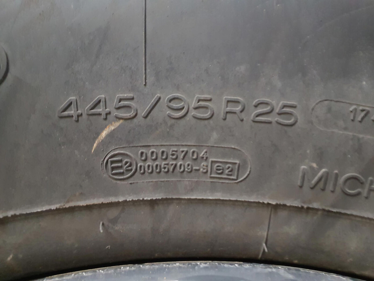 Michelin Wheel 445/95R25 10 12 1p - عجلات - رافعة: صورة 5 Michelin Wheel 445/95R25 10 12 1p - عجلات - رافعة: صورة 5