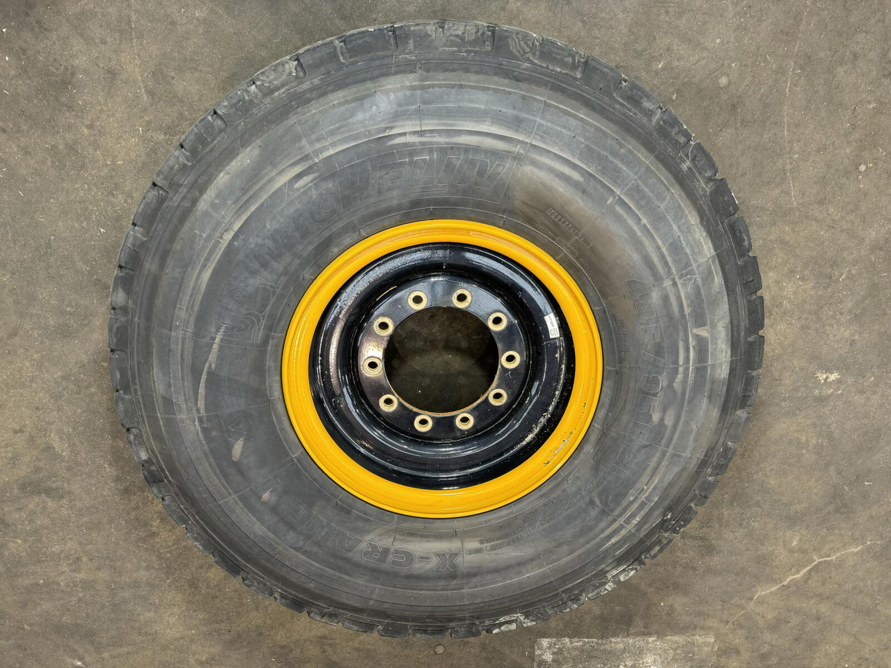 Michelin Wheel 445/95R25 10 12.3 1p - عجلات - رافعة: صورة 1 Michelin Wheel 445/95R25 10 12.3 1p - عجلات - رافعة: صورة 1