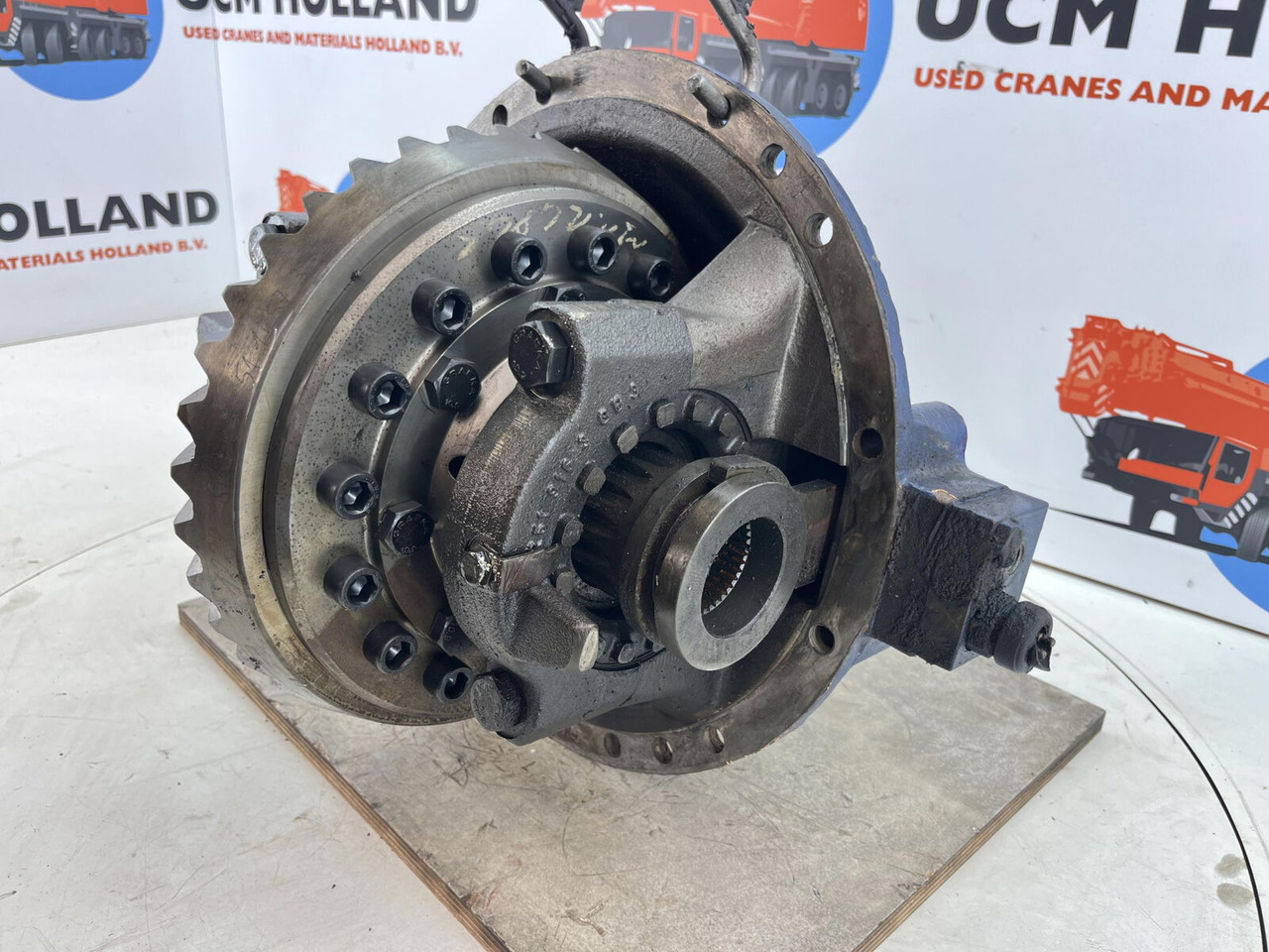 PPM 380 ATT End differential 13x38 - صندوق التروس التفاضلية - موبايل كرين: صورة 2 PPM 380 ATT End differential 13x38 - صندوق التروس التفاضلية - موبايل كرين: صورة 2