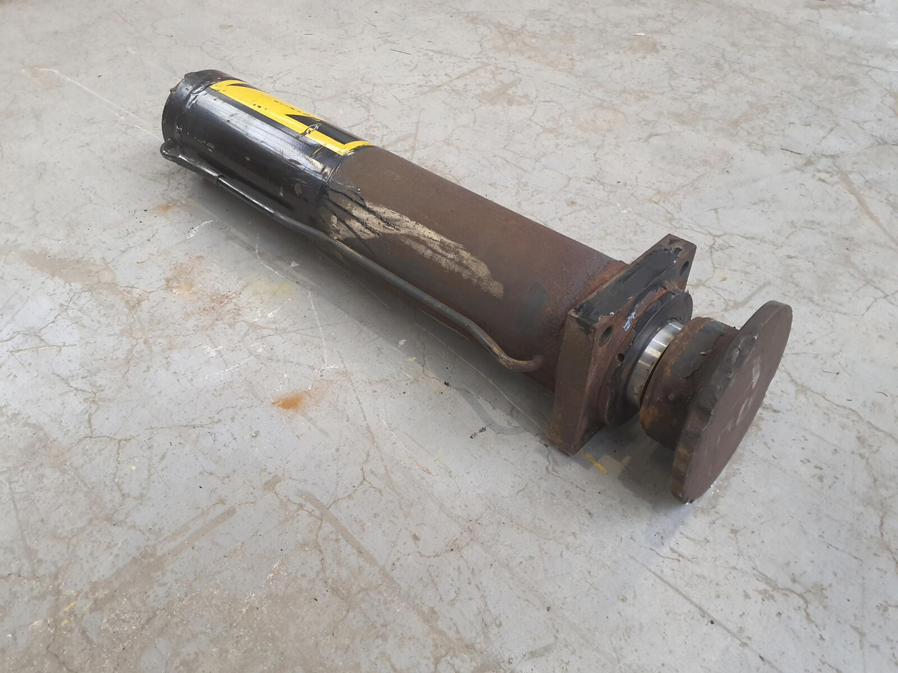 Spierings SK 598 Outrigger cylinder - اسطوانة هيدروليكية - رافعة: صورة 1 Spierings SK 598 Outrigger cylinder - اسطوانة هيدروليكية - رافعة: صورة 1