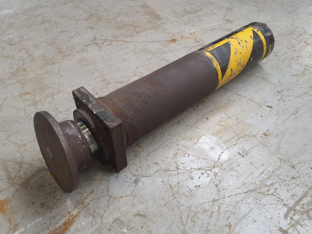Spierings SK 598 Outrigger cylinder - اسطوانة هيدروليكية - موبايل كرين: صورة 2 Spierings SK 598 Outrigger cylinder - اسطوانة هيدروليكية - موبايل كرين: صورة 2