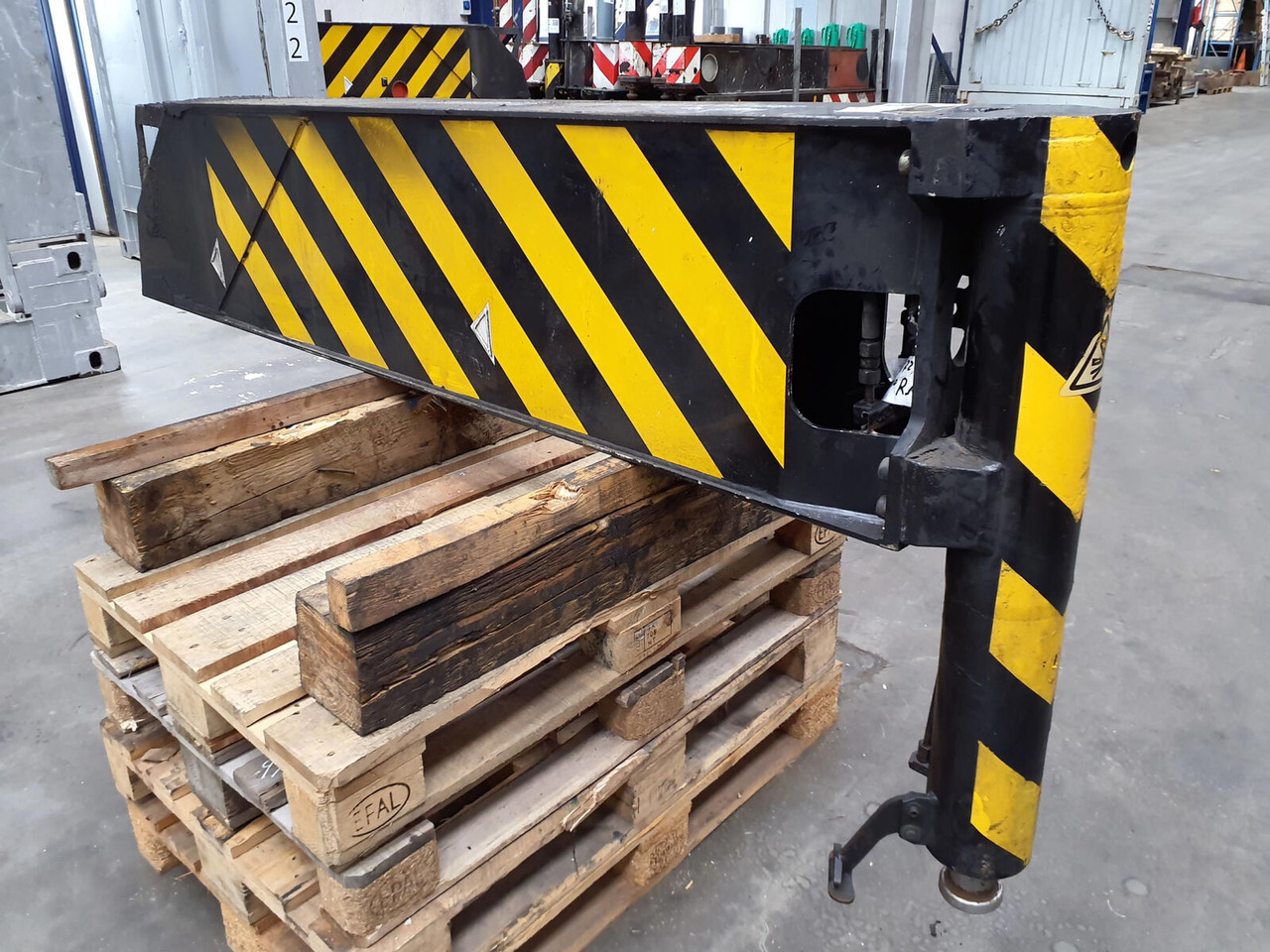 Terex AC 50 outrigger rear with outrigger cylinder - تعليق - موبايل كرين: صورة 1 Terex AC 50 outrigger rear with outrigger cylinder - تعليق - موبايل كرين: صورة 1